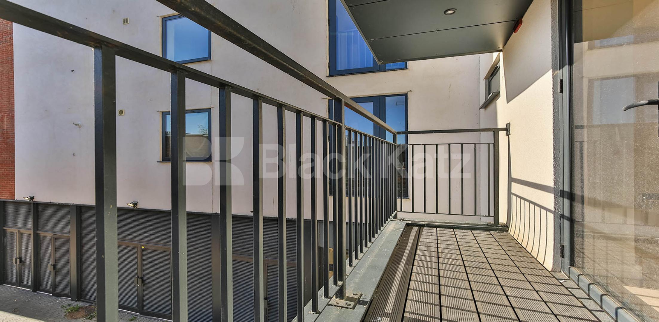 			2 Bedroom, 2 bath, 1 reception Apartment			 Tottenham Lane, Crouch End